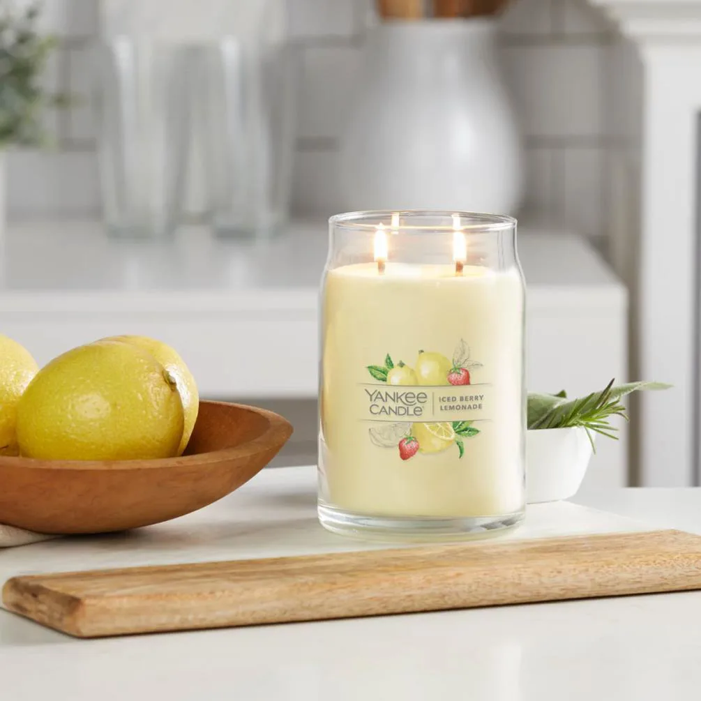 Yankee Candle Iced Berry Lemonade Large Jar Extra Image 2