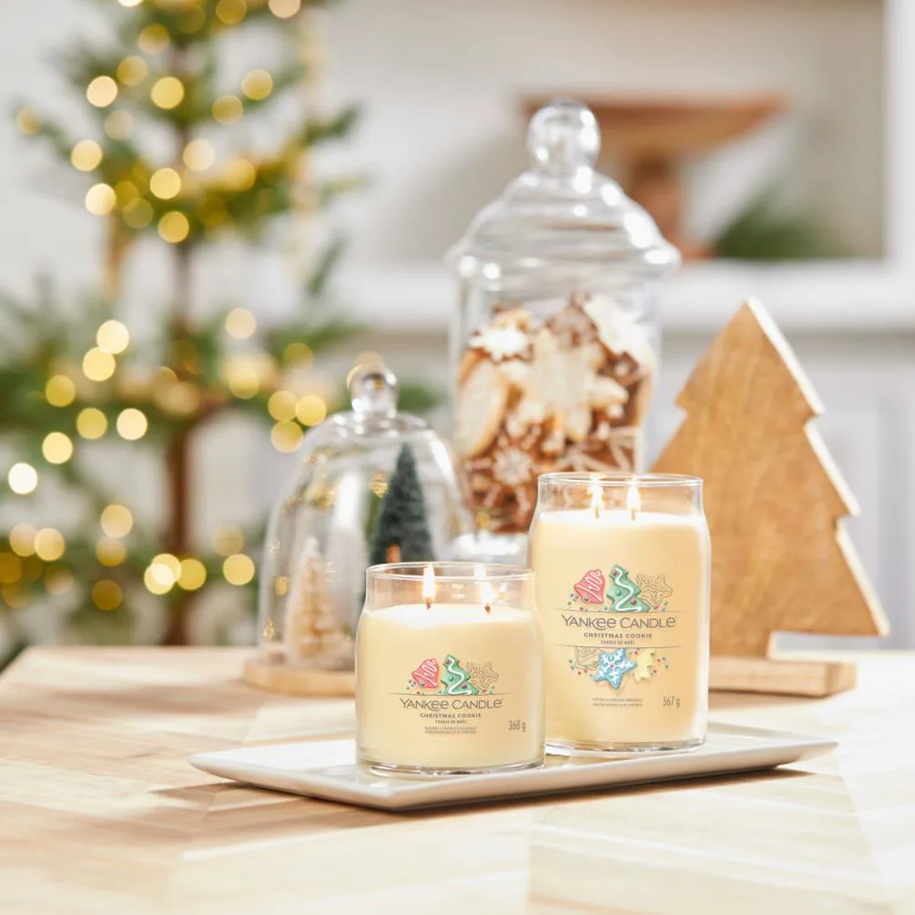 Yankee Candle Christmas Cookie Medium Jar Extra Image 3