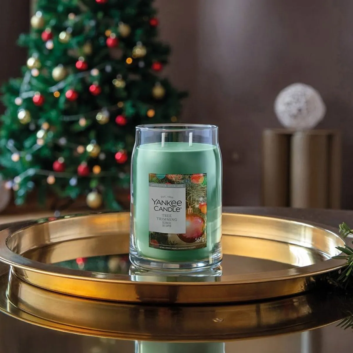 Yankee Candle Tree Trimming Large Jar Extra Image 1