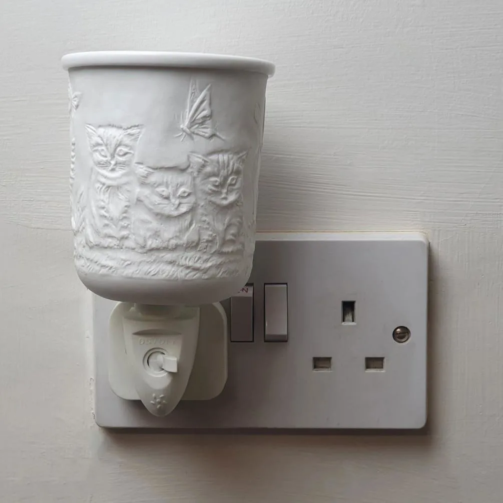 Cello Kitten Porcelain Plug In Wax Melt Warmer Extra Image 3