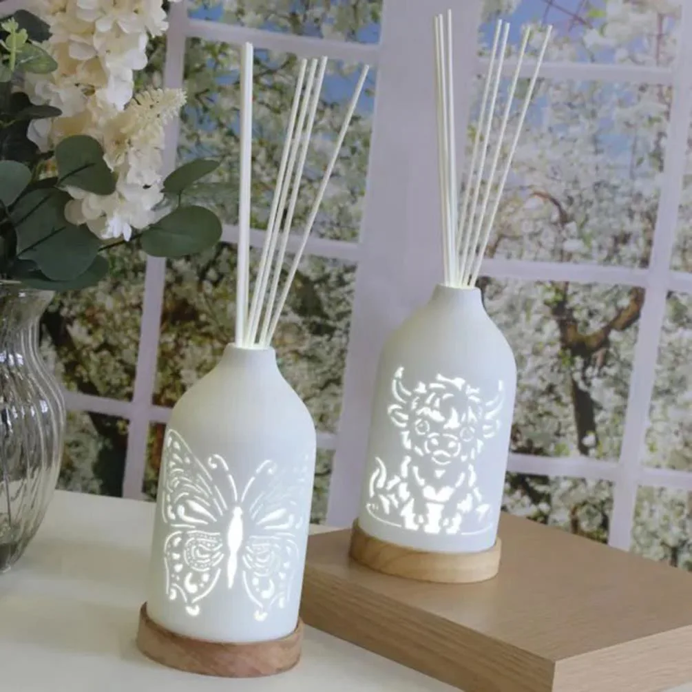 Woodbridge Highland Cow LED Light up Reed Diffuser Extra Image 3