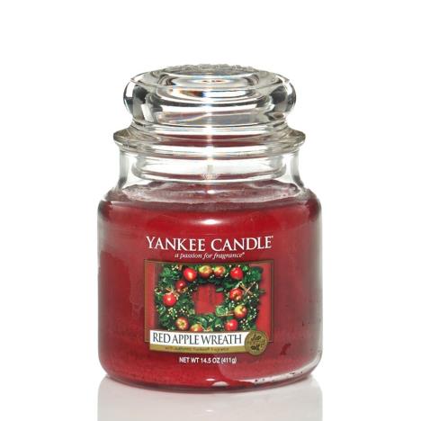 Yankee Candle Red Apple Wreath Medium Jar  £16.09