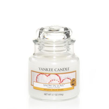 Yankee Candle Snow in Love™ Small Jar  £5.99