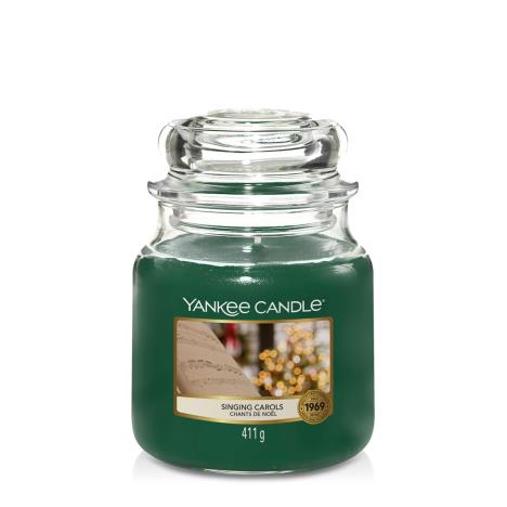 Yankee Candle Singing Carols Medium Jar  £11.96