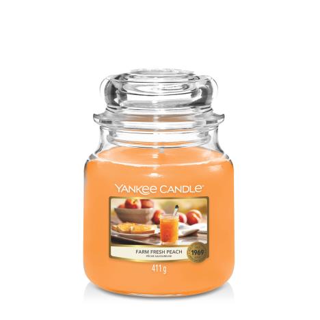 Yankee Candle Farm Fresh Peach Medium Jar  £16.09