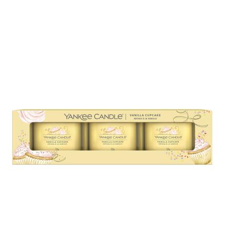 Yankee Candle Vanilla Cupcake 3 Filled Votive Candle Gift Set  £6.99